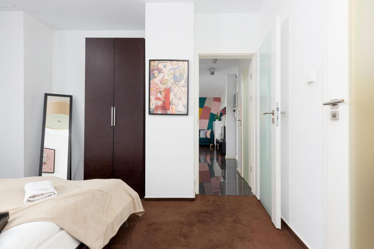 Residence On Wspolna Str. Apartment Warsaw By Renters المظهر الخارجي الصورة